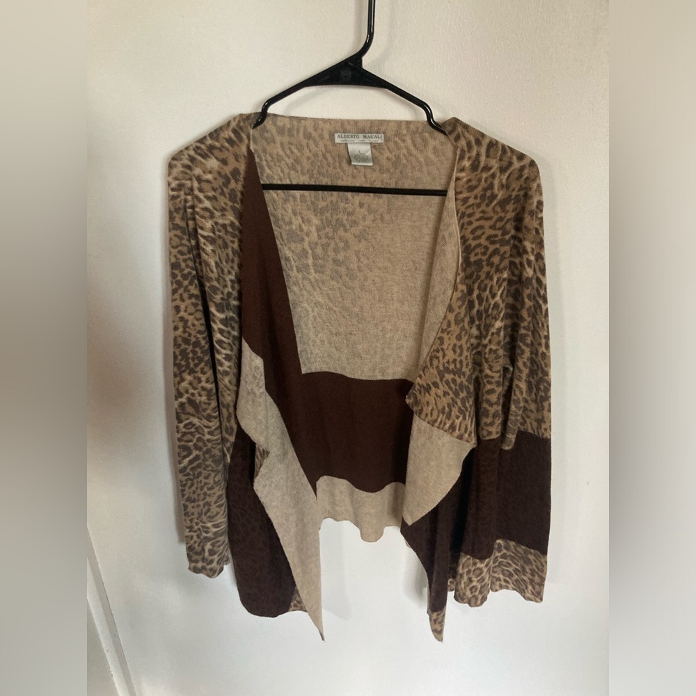 4/$25 Alberto Makali animal print design cardigan in size Large
